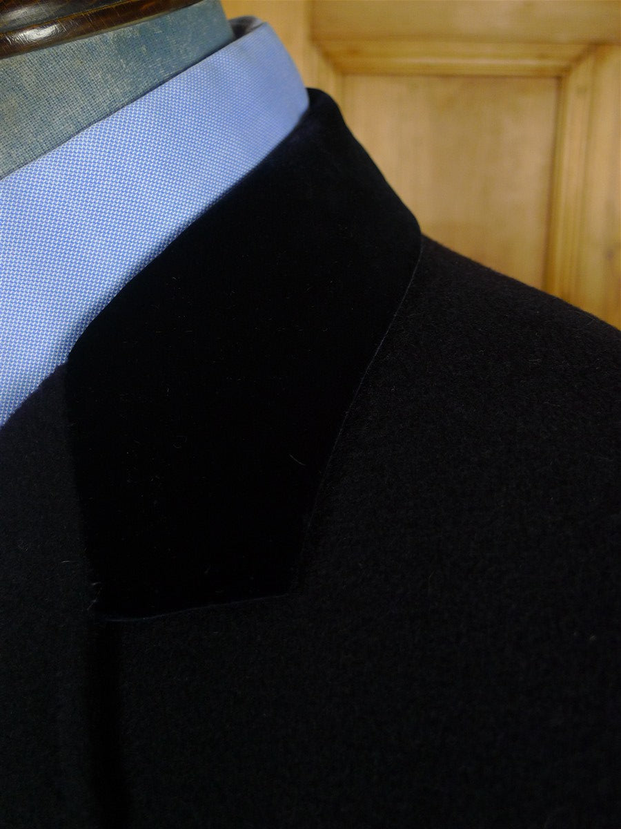 26/1146 immaculate vintage 1965 maurice sedwell savile row bespoke navy blue heavyweight crombie wool overcoat w/ silk velvet collar 40-42