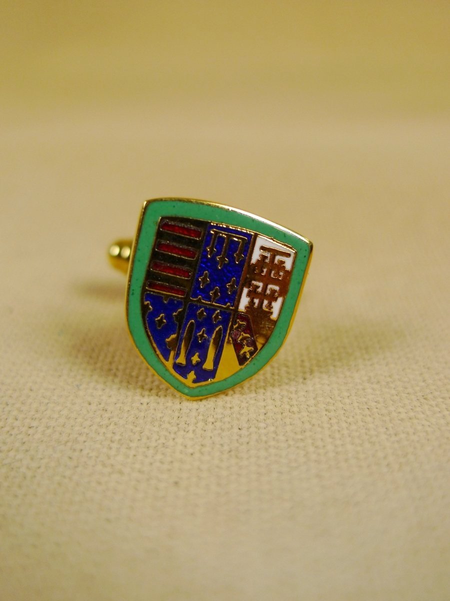 18/1152 brand new benson and clegg queens college cambridge cufflinks rrp £70 (esc019)