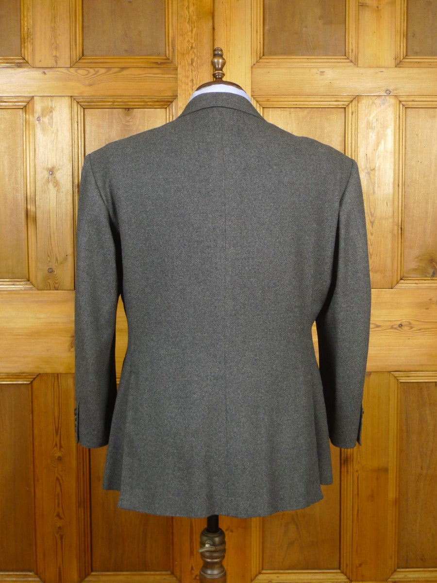 23/0223 dege 1995 savile row bespoke grey worsted flannel d/b suit 44 short